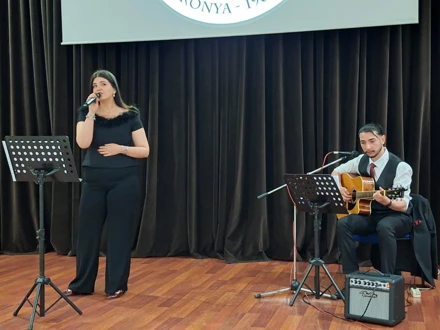 Selçuk Üniversitesi Rus Dili ve Edebiyatı Bölümünde Mezuniyet Coşkusu